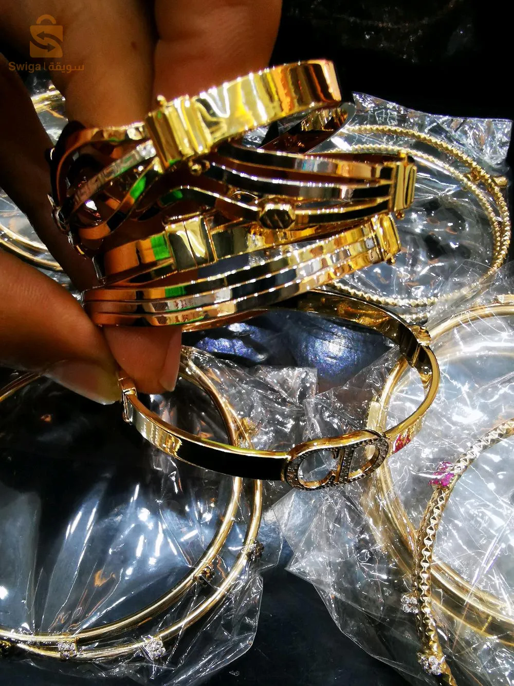 مجوهرات والاسماء