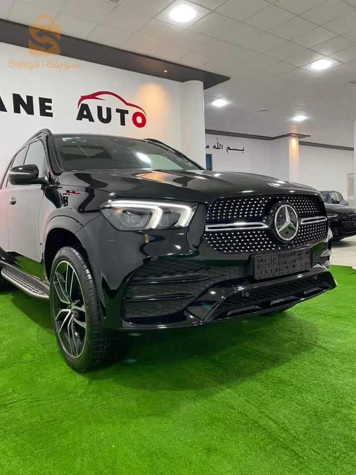 MercedesBenz_GLE300d