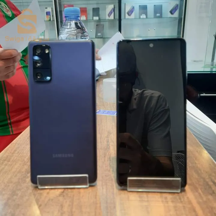 Samsung Galaxy s20 fe