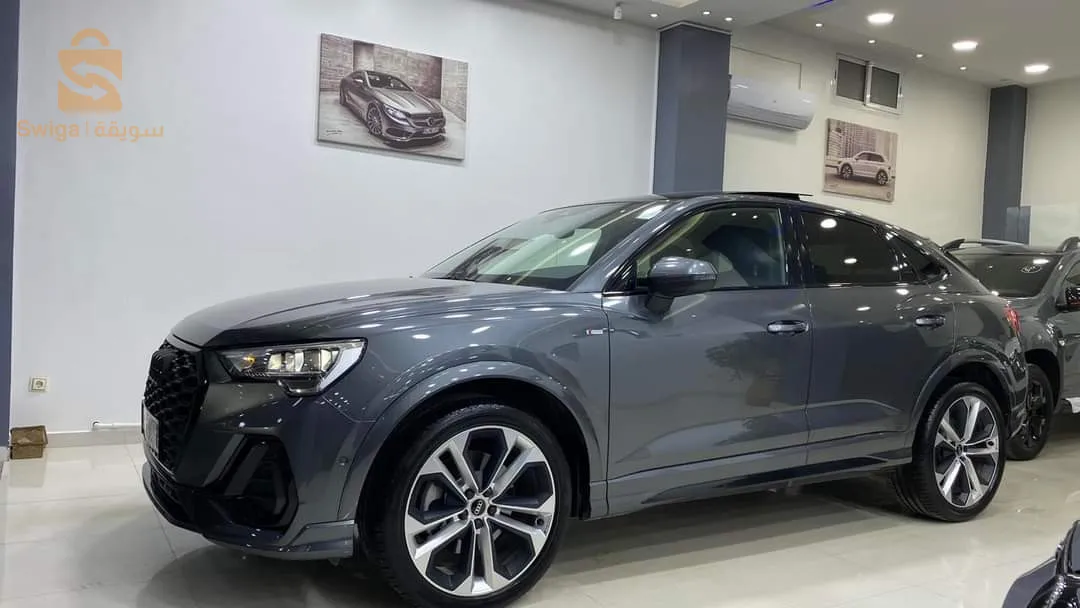 AUDI Q3 S line