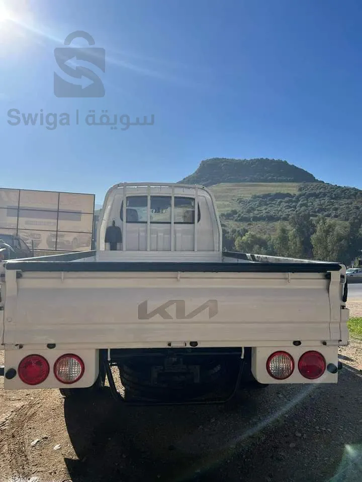 KIA K2700