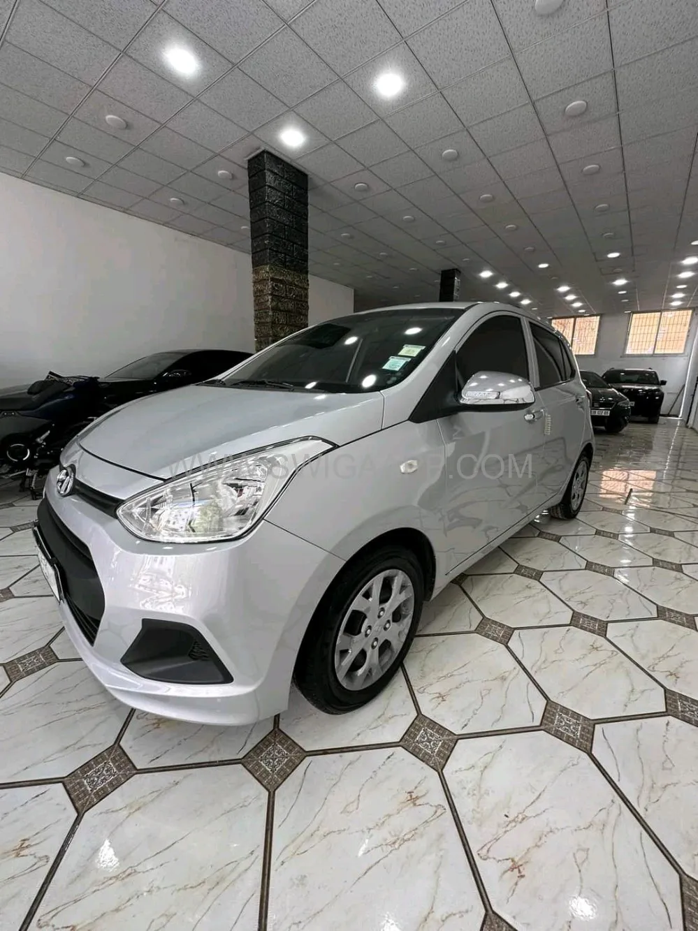 GRAND I10 ess 1.2 87ch