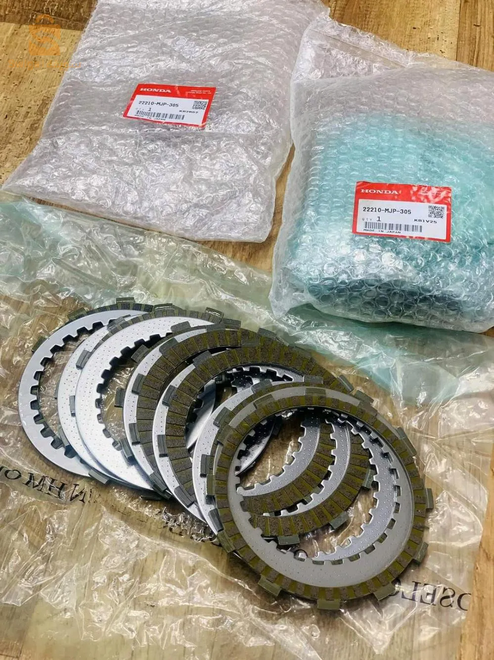 KIT DISQUES D'EMBRAYAGE 
  HONDA AFRICA TWIN