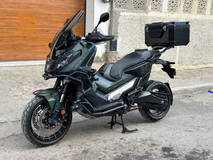 HONDA XADV