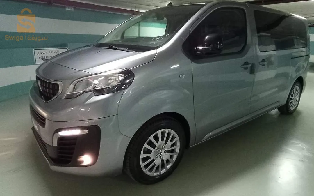 Peugeot Traveller 9 Places 2022