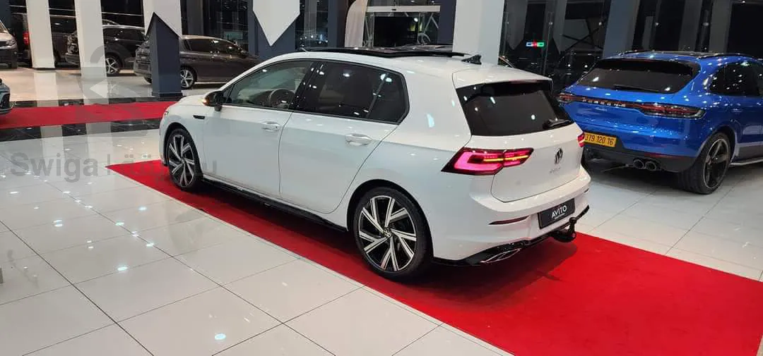 Volkswagen GOLF 2023 R Line... 2000 km