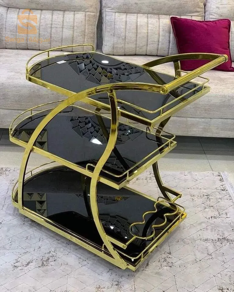 Chariot 3 étages disponible