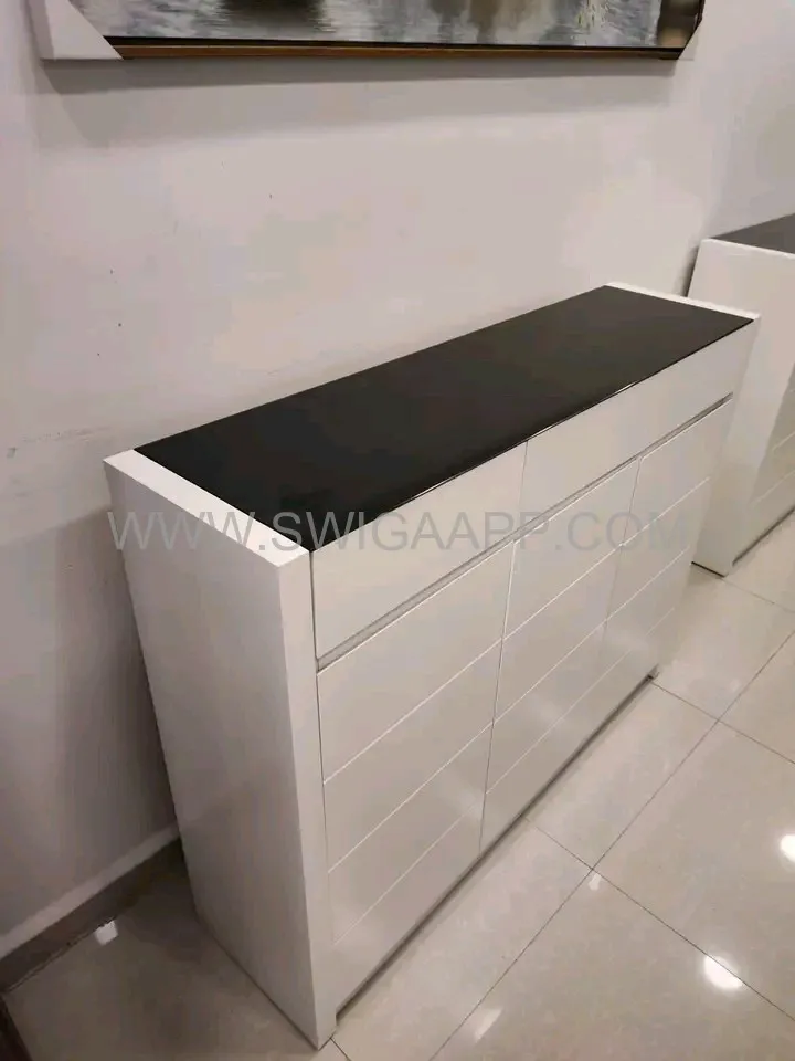 خزانة الأحذية