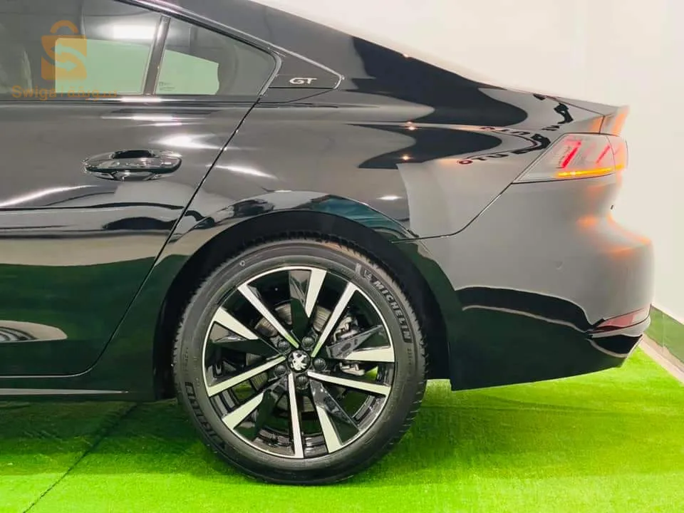PEUGEOT_508GT
