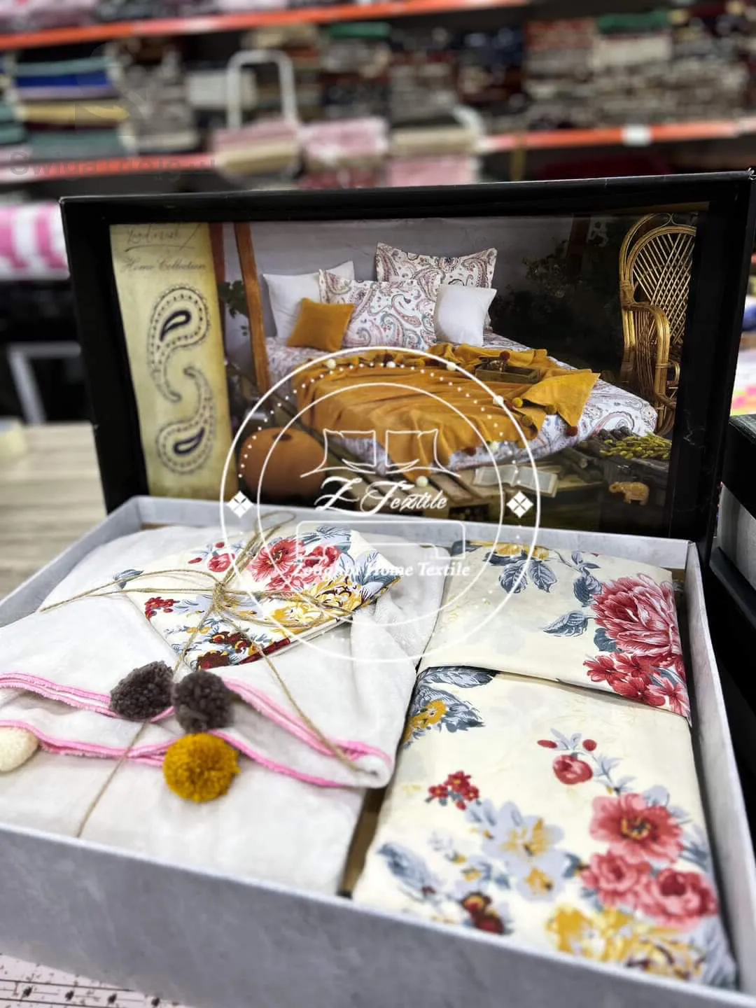 منقوشة + ملاءة + 2 غطاء وسادة