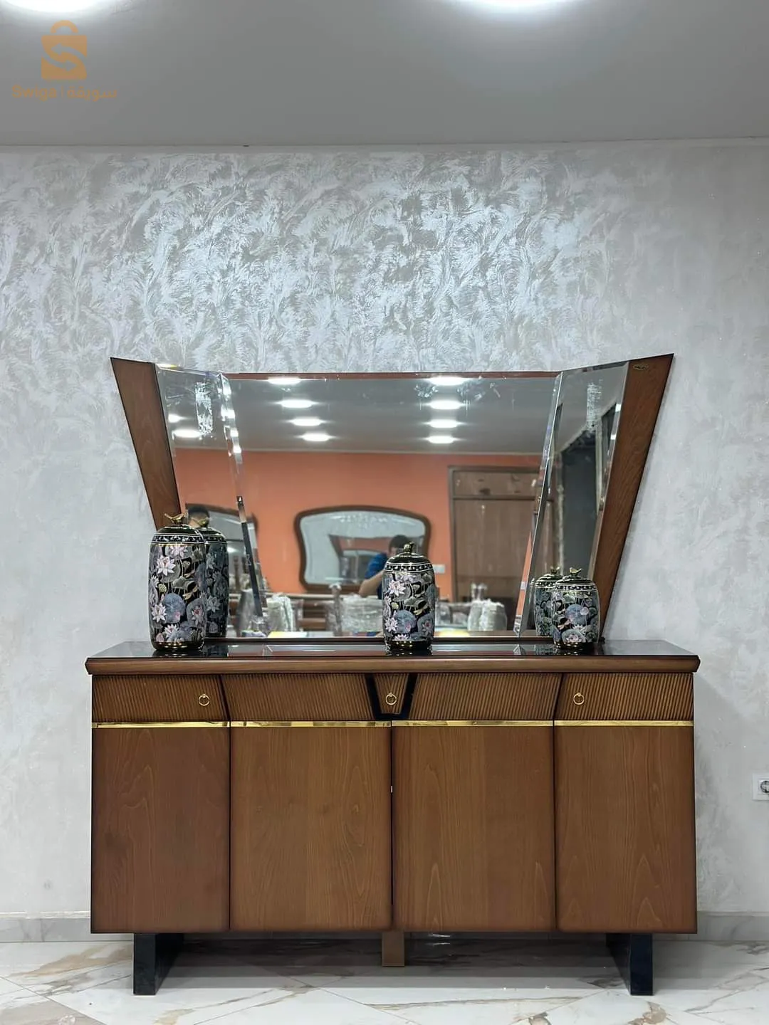 خزانة جانبية