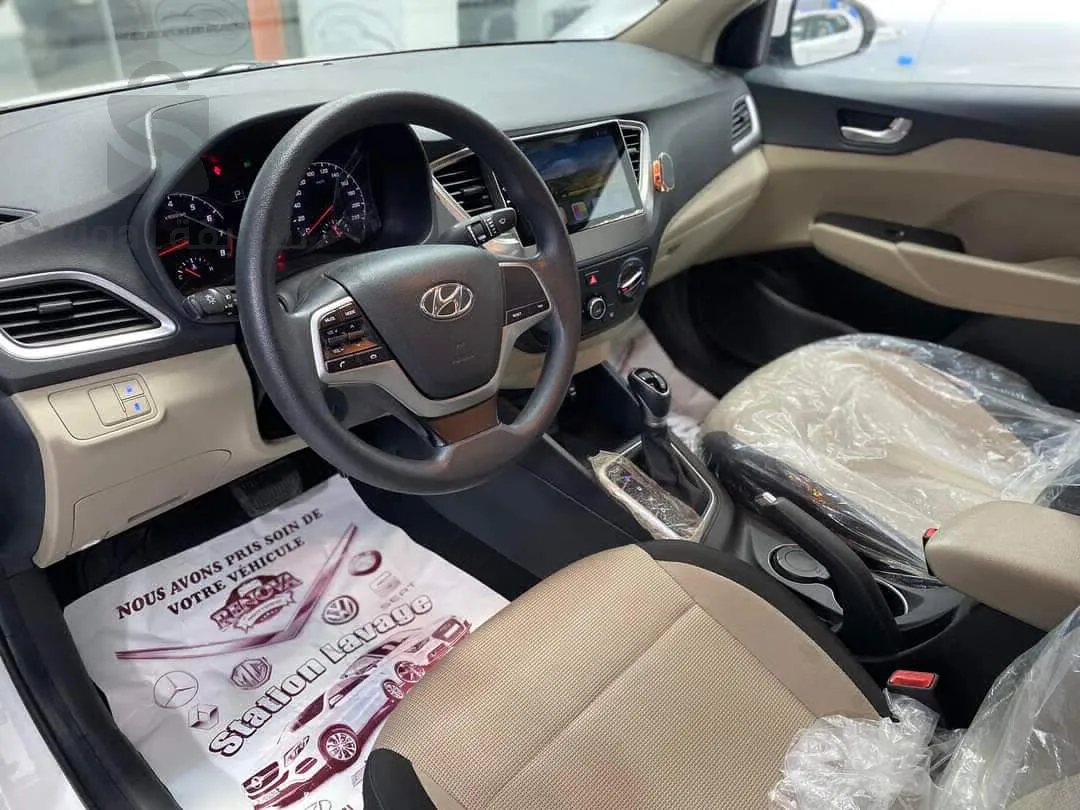 ACCENT  1.6 ess  -: 2022 :- 53000 km