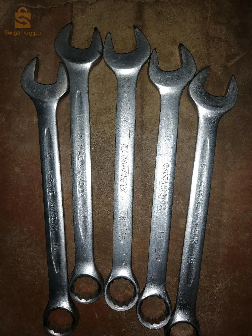 caisse à outils avec outils allemand