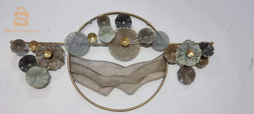 لوحات معدنية عصرية