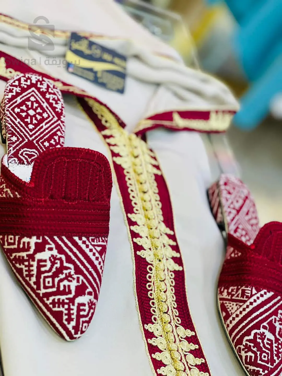 Jellaba made in two colors