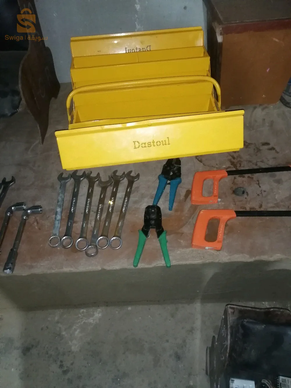 caisse à outils avec outils allemand