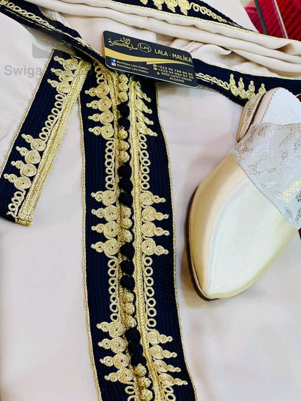 Jellaba made in two colors