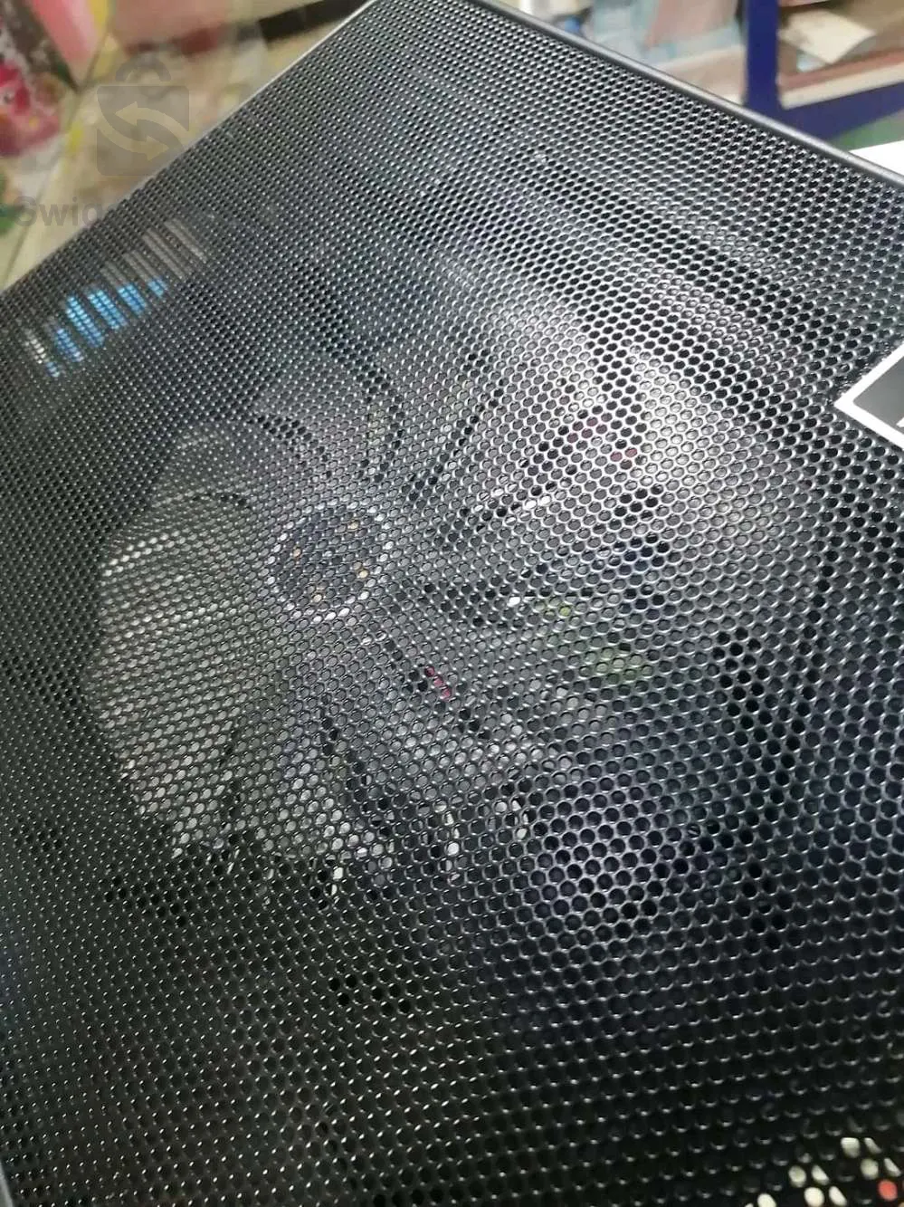 طاولة لابتوب مع مروحة تبريد