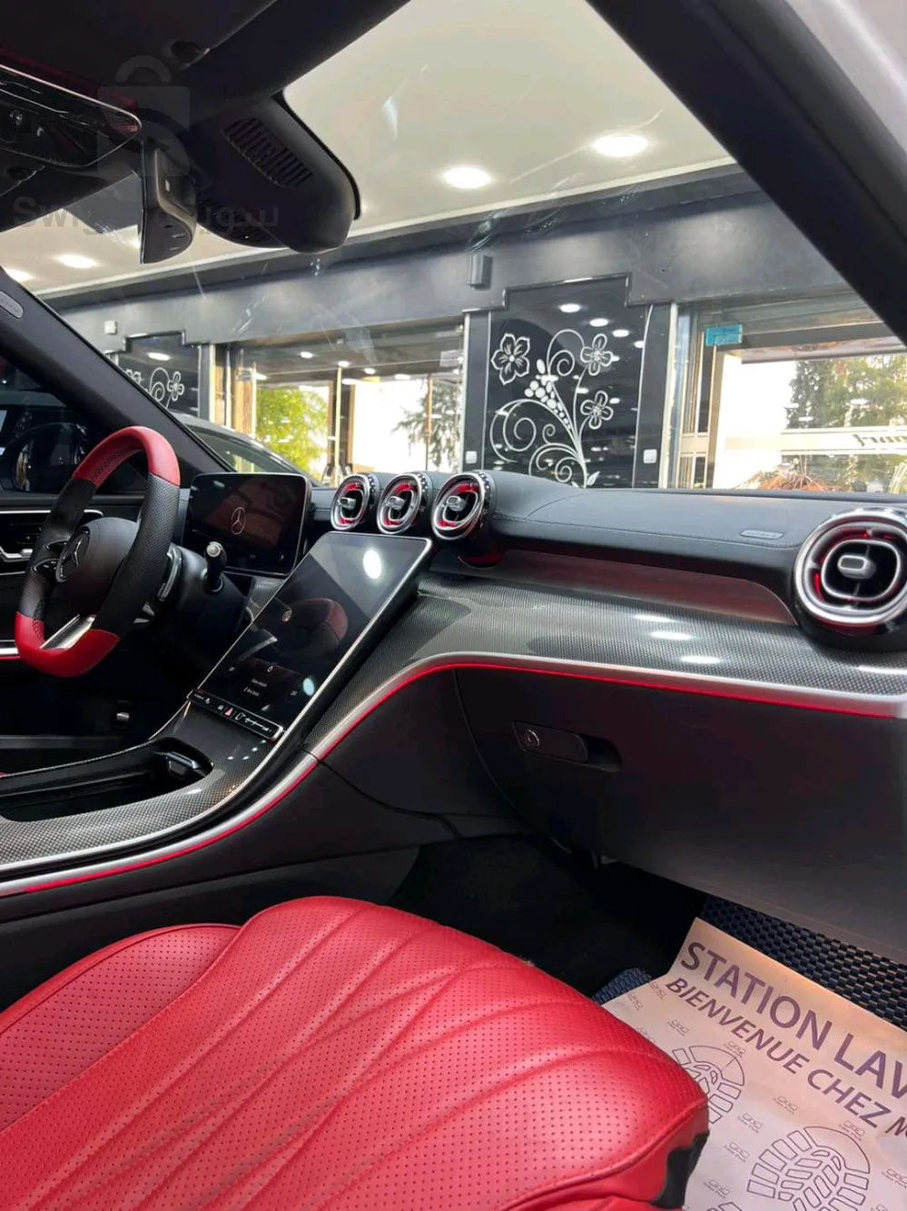 Mercedes.          C220