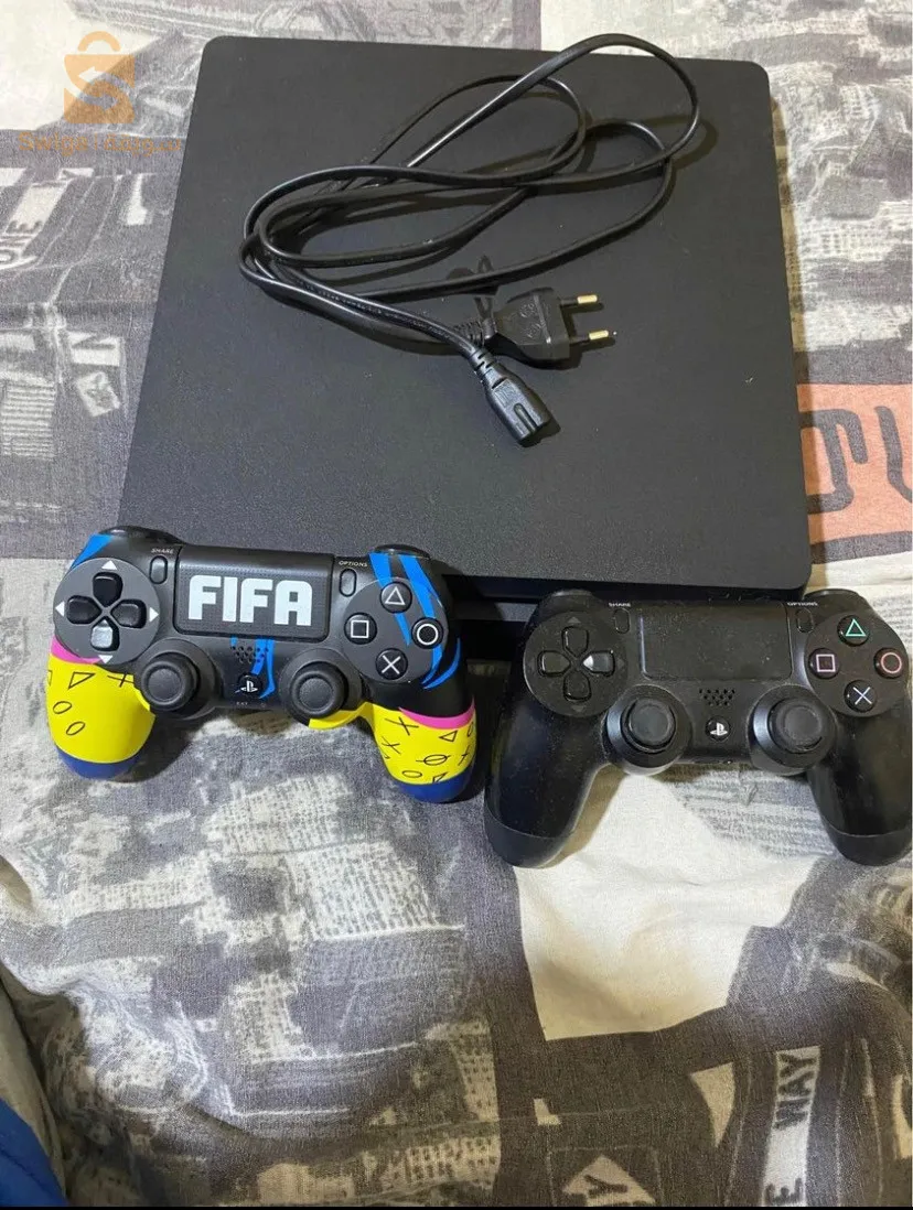 بلاي ستيشن4       حابطة من فرنسا             🇫🇷🇫🇷play station 4