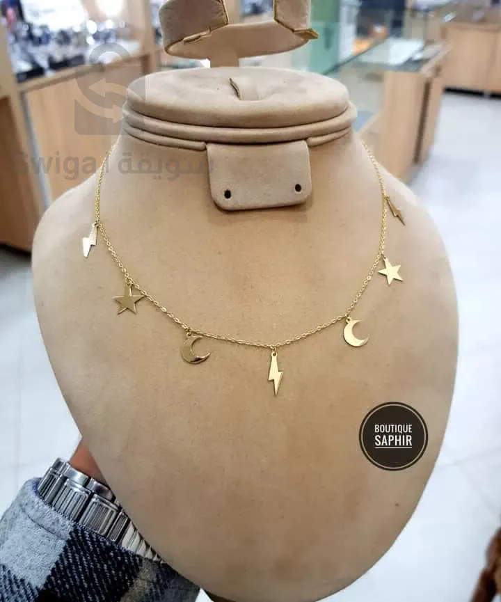 زينة جميلة من ذهب