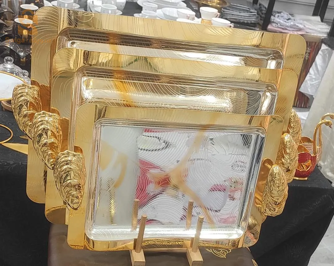 Trays set