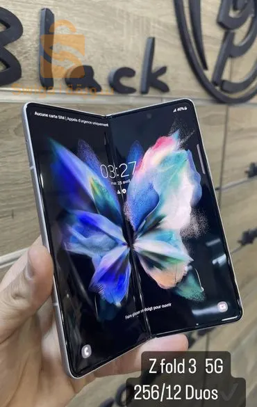 Samsung Z Fold 3
