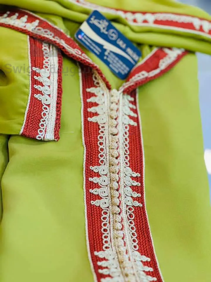 Jellaba made in two colors