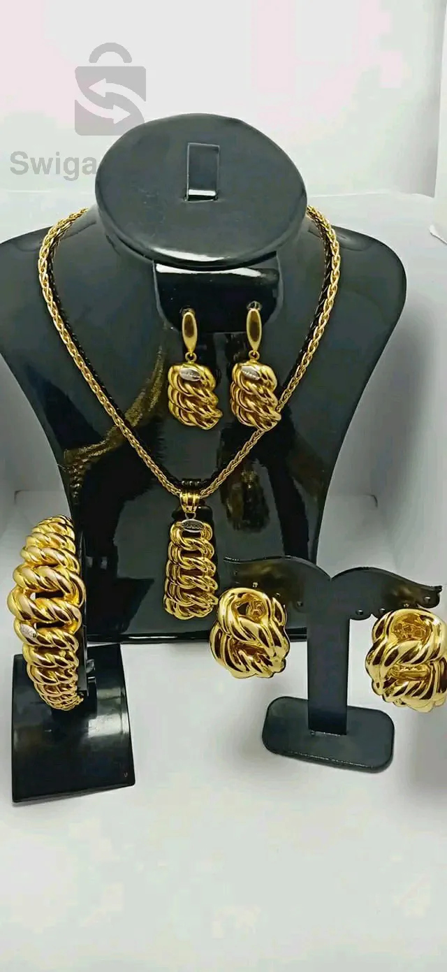طاقم ذهب