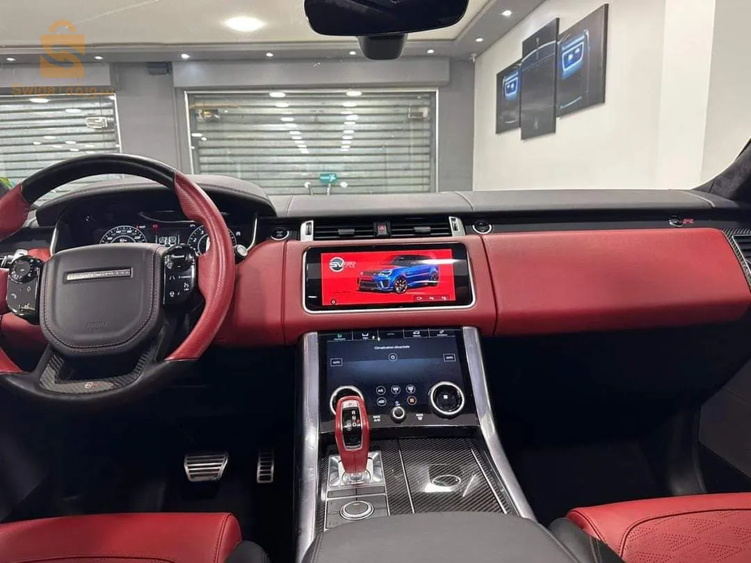 Range rover SVR