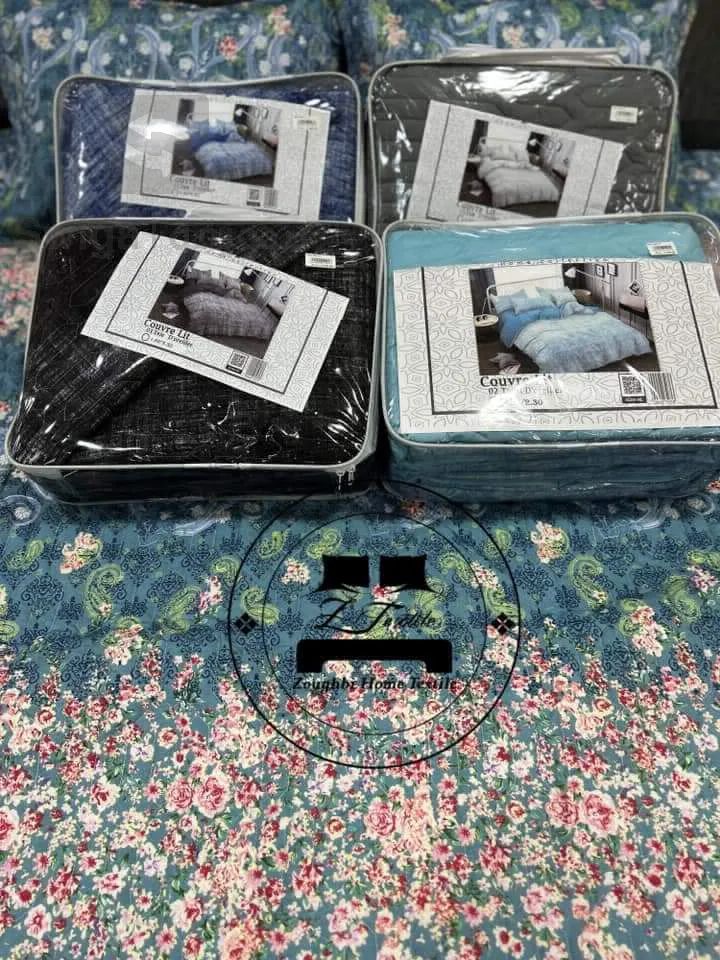 Couvre lit + 2 couvre oreiller