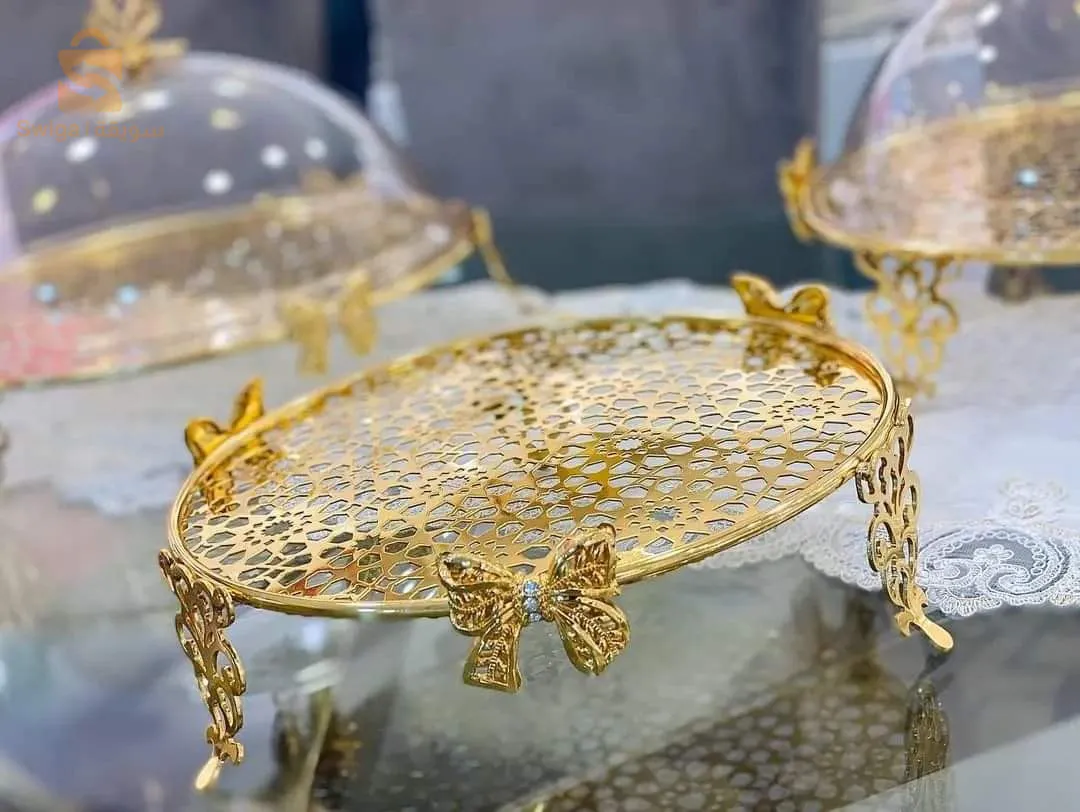 cake holder