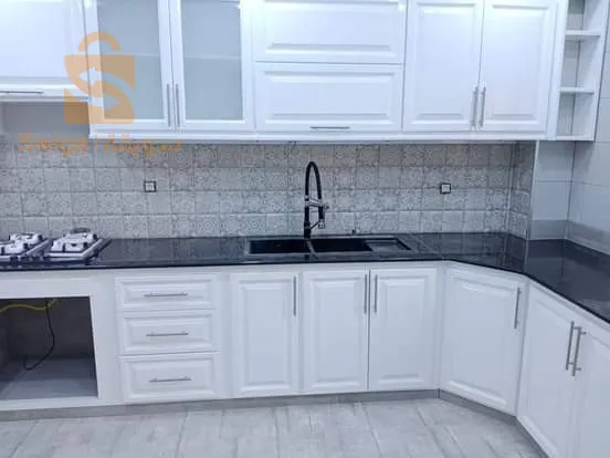 أبواب خشب على حسب طلب ومابل دي كوزين حسب طلب رقم الهاتف 0551283637
السلام عليكم على حسب القياس
 اخي
انا من الكاليتوس الجزائر العاصمة
