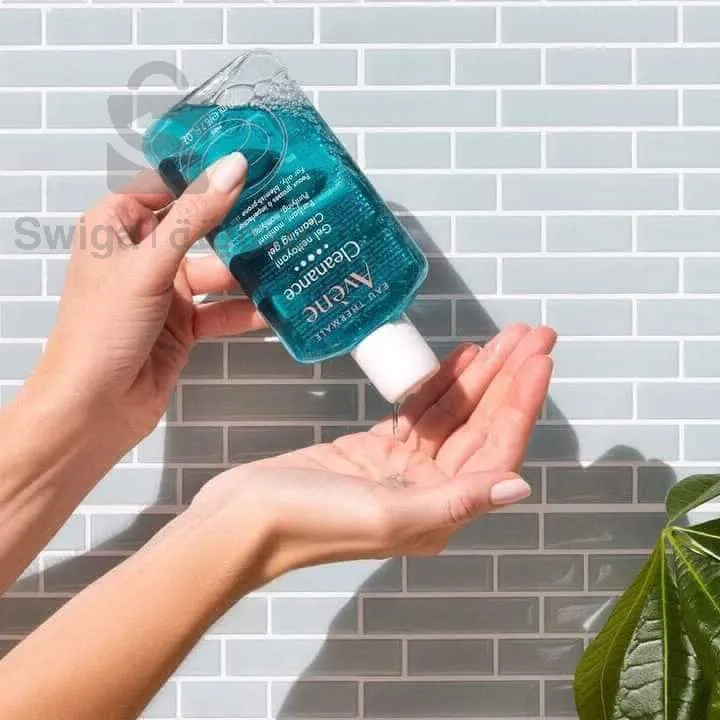 غسول وجه للبشرة الدهنية افان