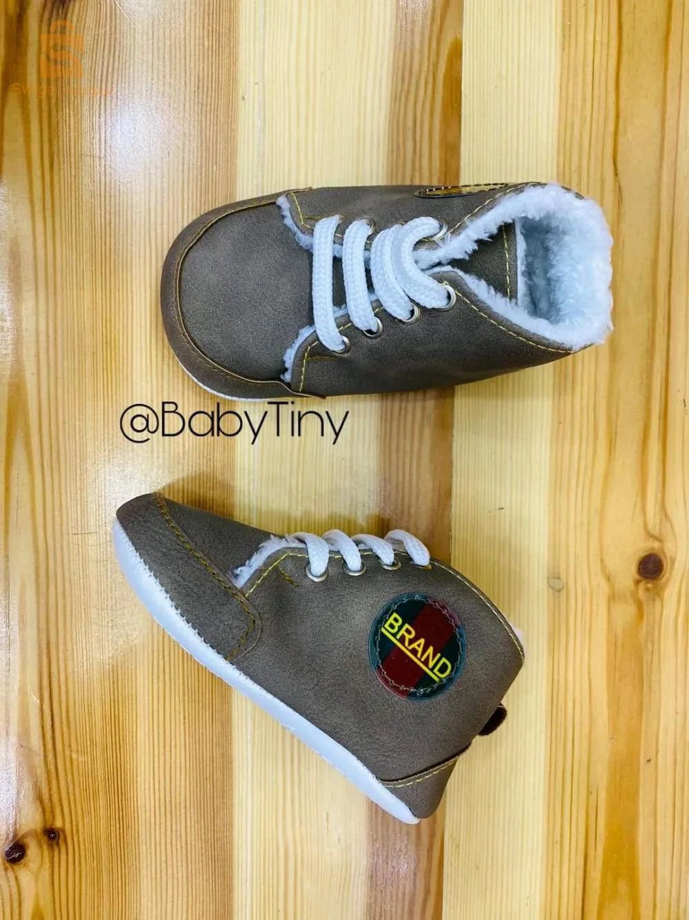 chaussures de bébé