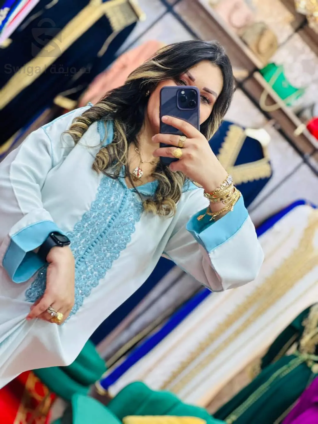 جلابة برسمة خفيفة