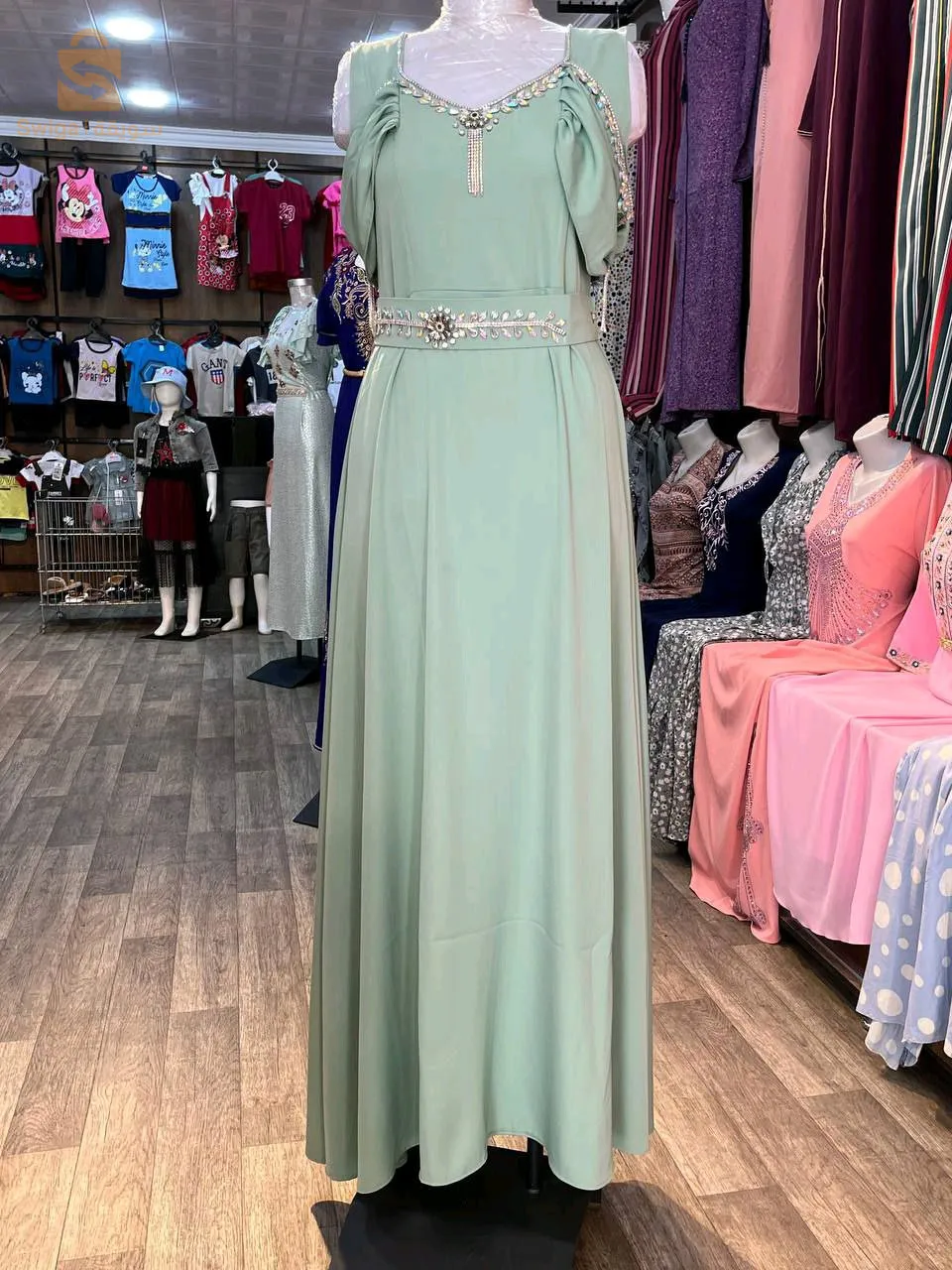 ملابس نسائية