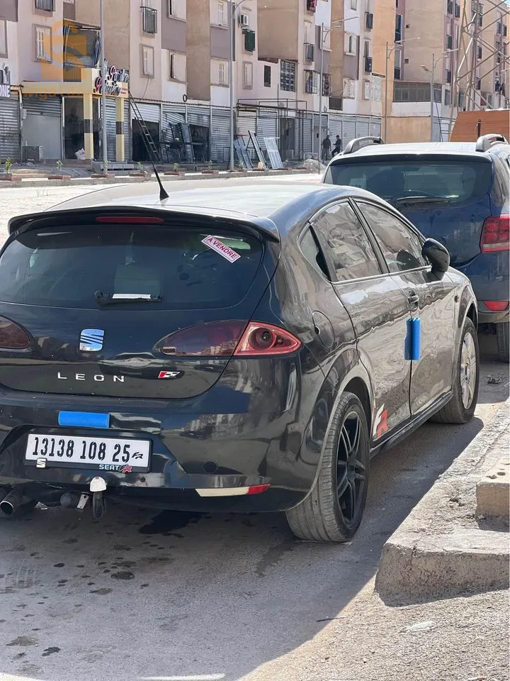 Lyon fr 2L 140 mchya 400fiha motr mhtot fiha chwiya sbgh t3a tndf smou 130