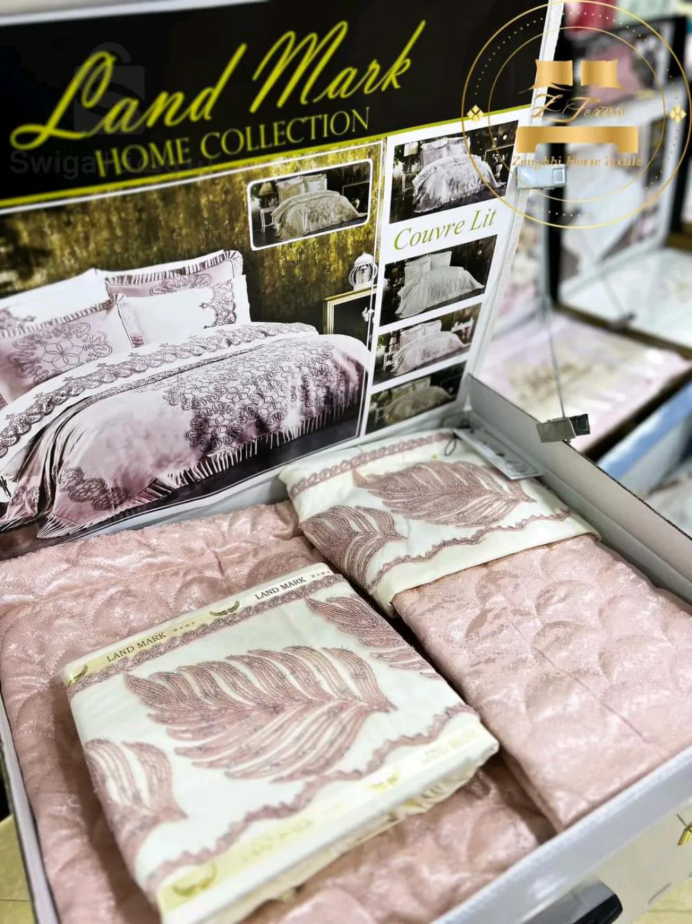 غطاء سرير + ملاءة + 4 أغطية وسادة