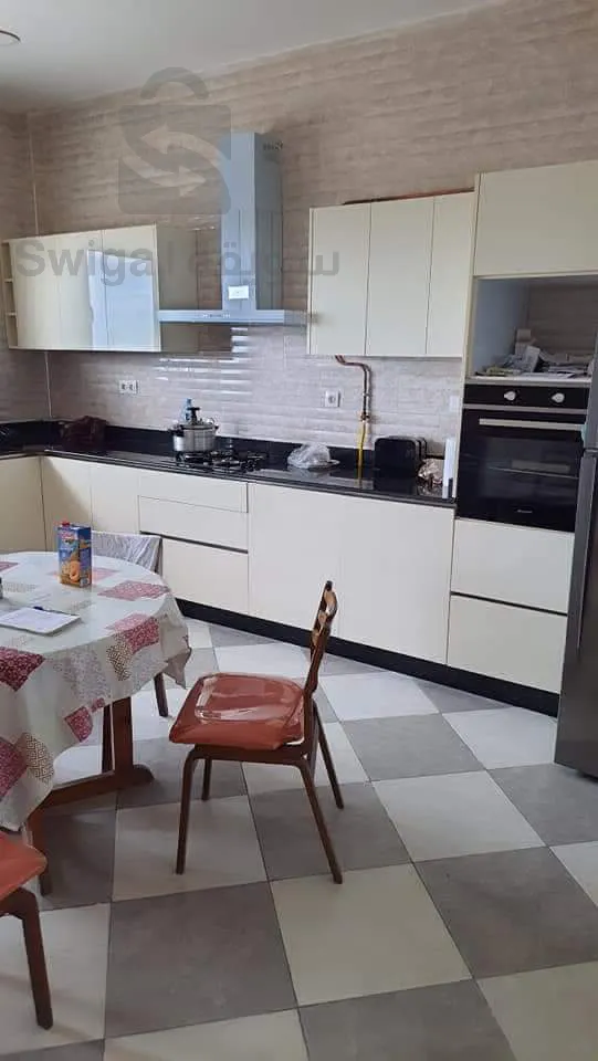 صالون لي عرض سيارات