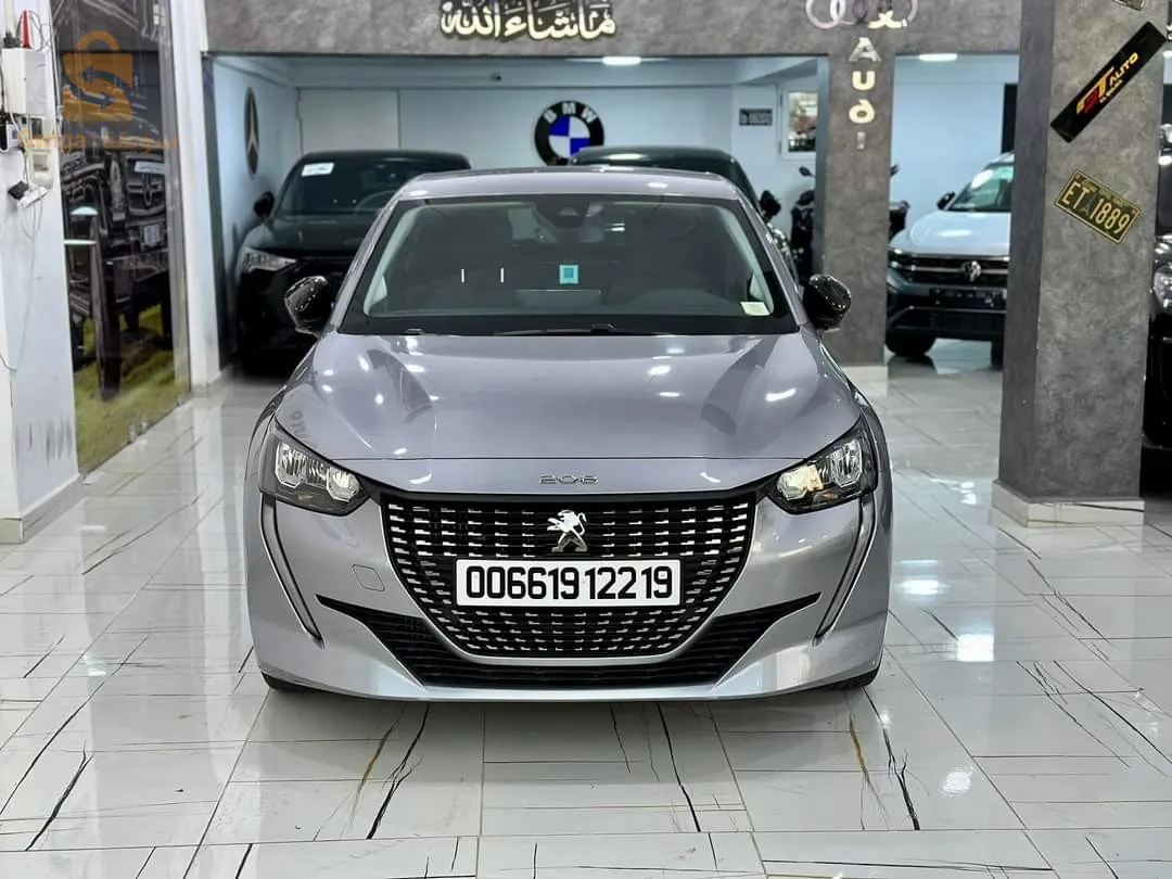 peugeot 208 allur 2022