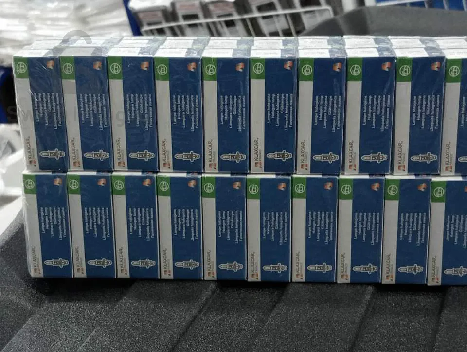 مصابيح السيارة