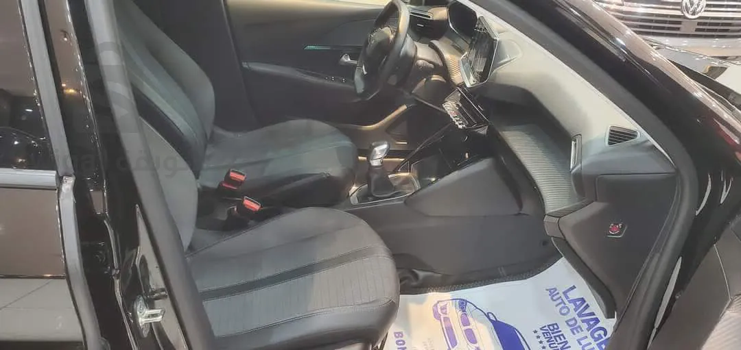 Peugeot 208 2022 Allure Facelift  18000 km