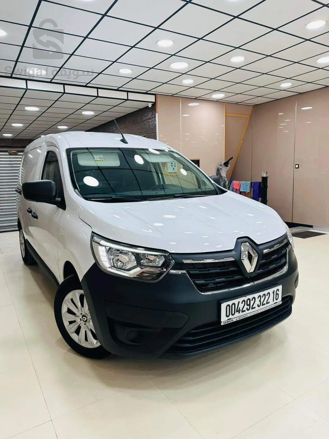 RENAULT        EXPRESS