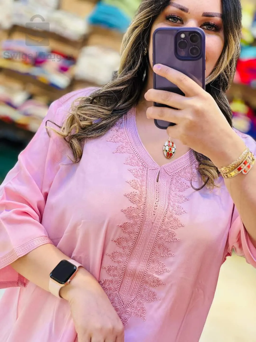 robe monche trois care