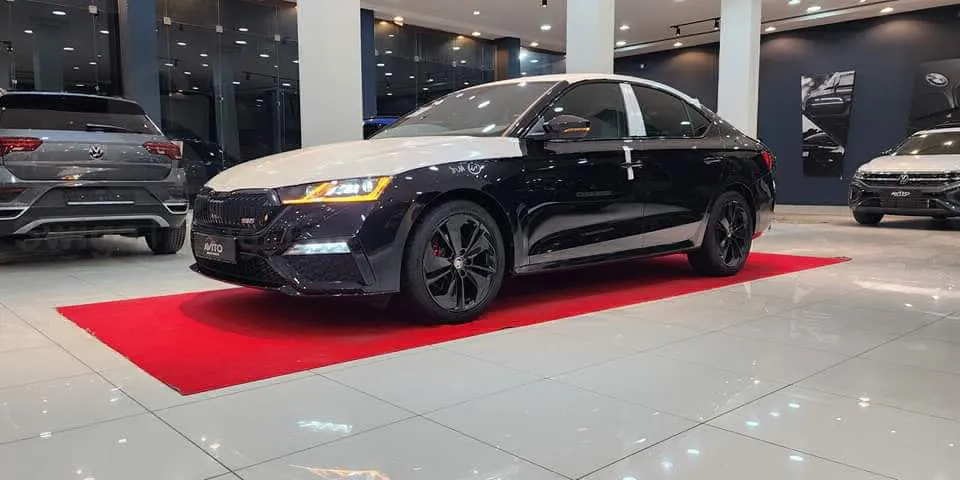 Skoda Octavia 2023 VRS BLACK
