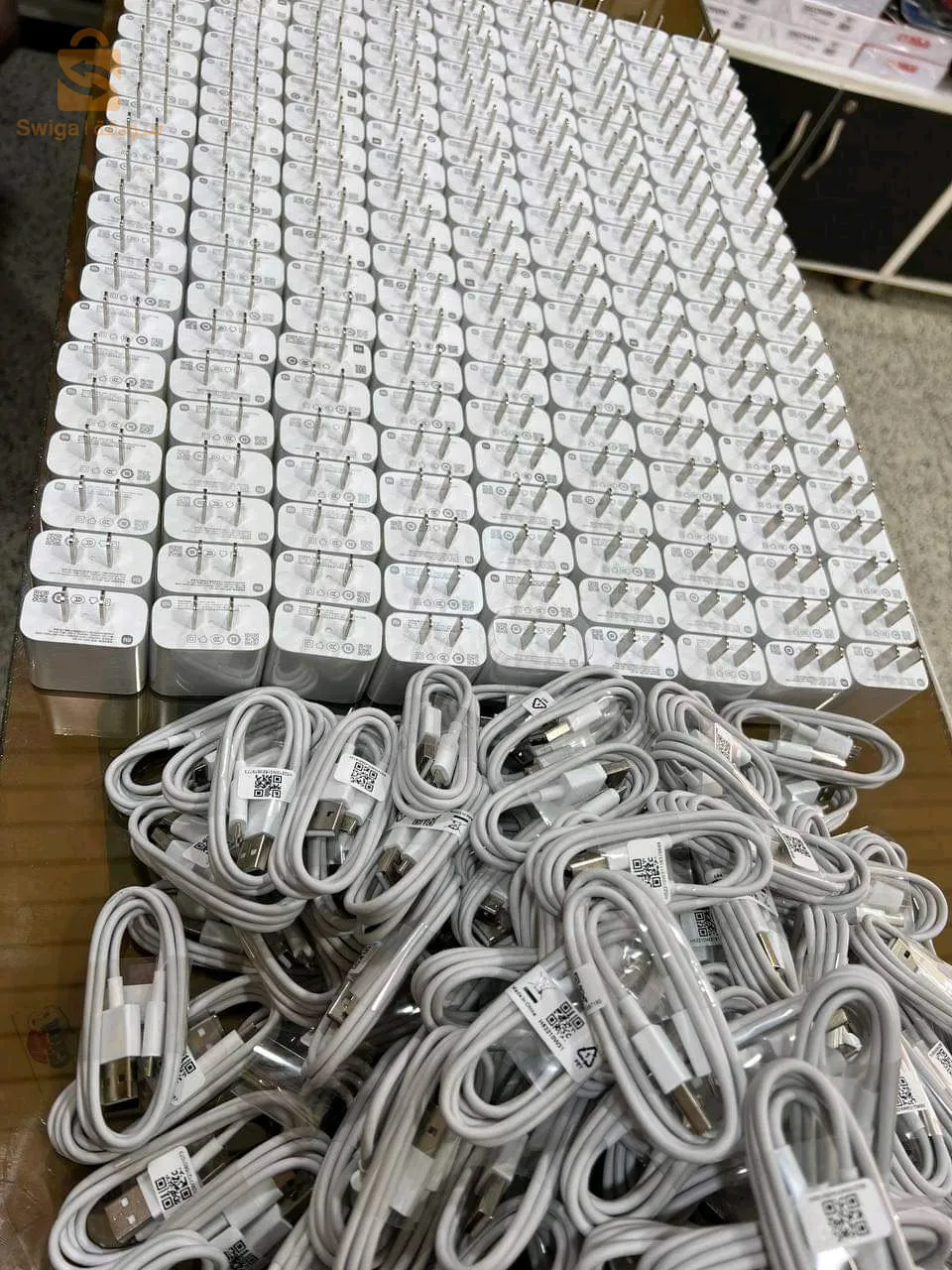 CHARGOR REDMI ET CABEL