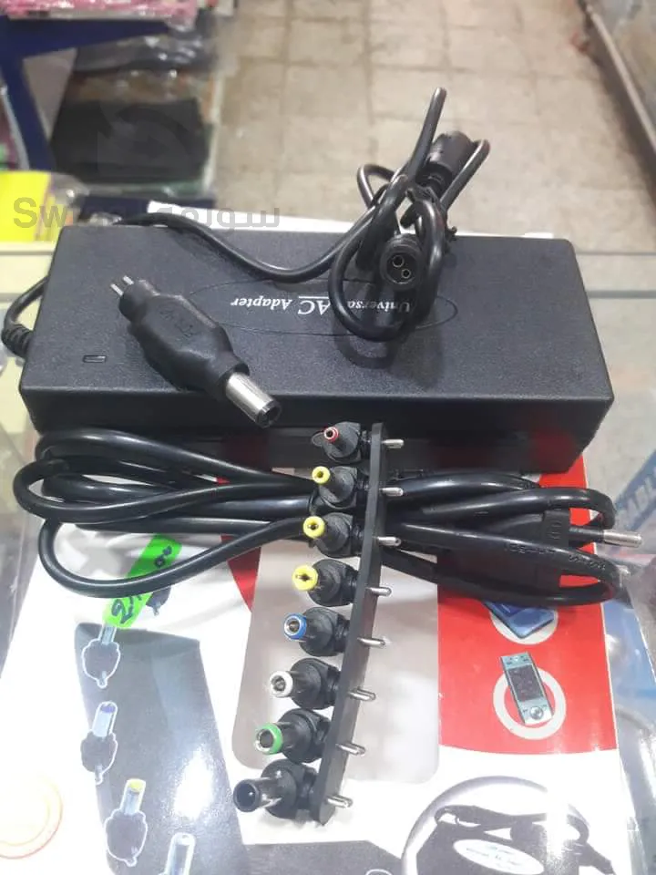 شاحن حواسيب متعدد الرؤوس