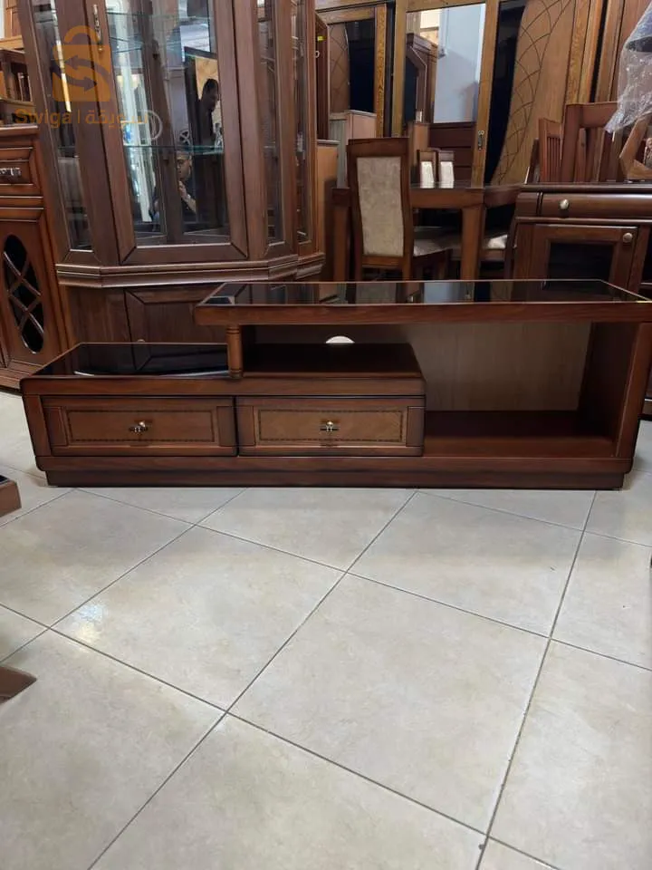 طاولة تلفاز