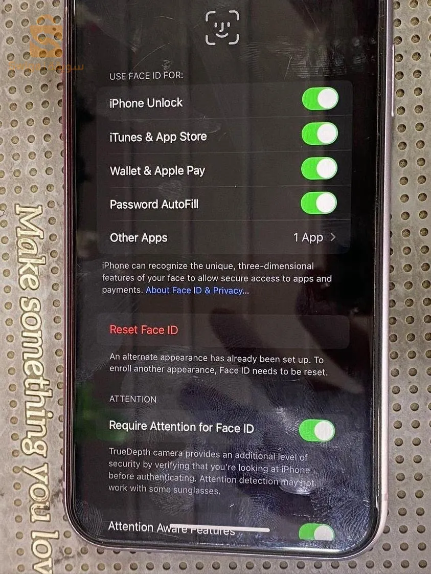 iphone 11 64 GB batterie 78% jami tfth m3a lbata